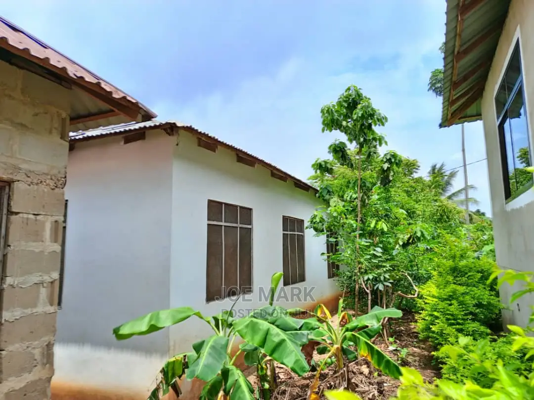 3bdrm House in Mar Real Estate, Mbezi for Sale