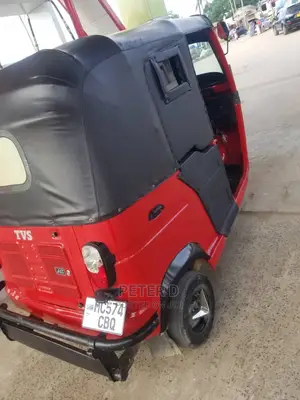 TVS Apache 160 4V 2021 Orange