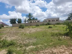 Jipatie Viwanja Hivi Bora Kabisa Luguruni Nusu Kilomita