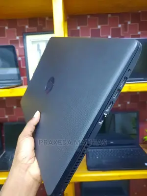 Laptop HP 15-Da2933nia 8GB Intel Core I5 HDD 500GB