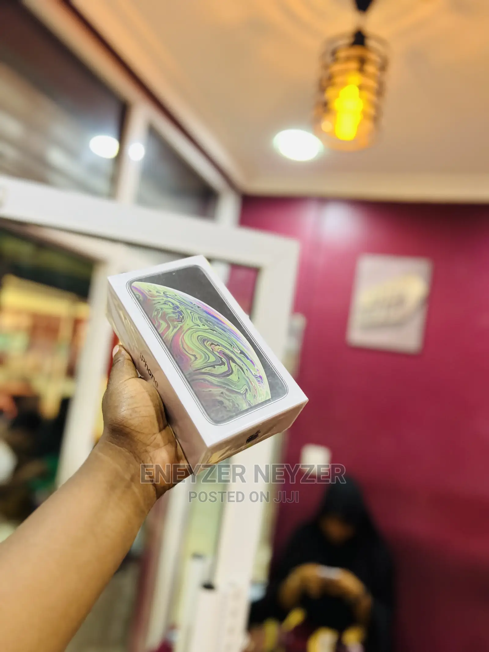 New Apple iPhone XS Max 64 GB Black