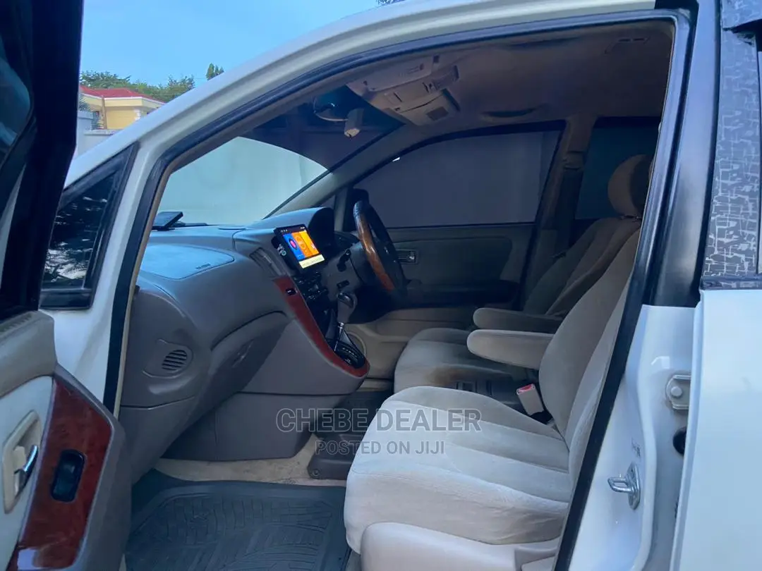 Toyota Harrier 2.4 16V 2001 White