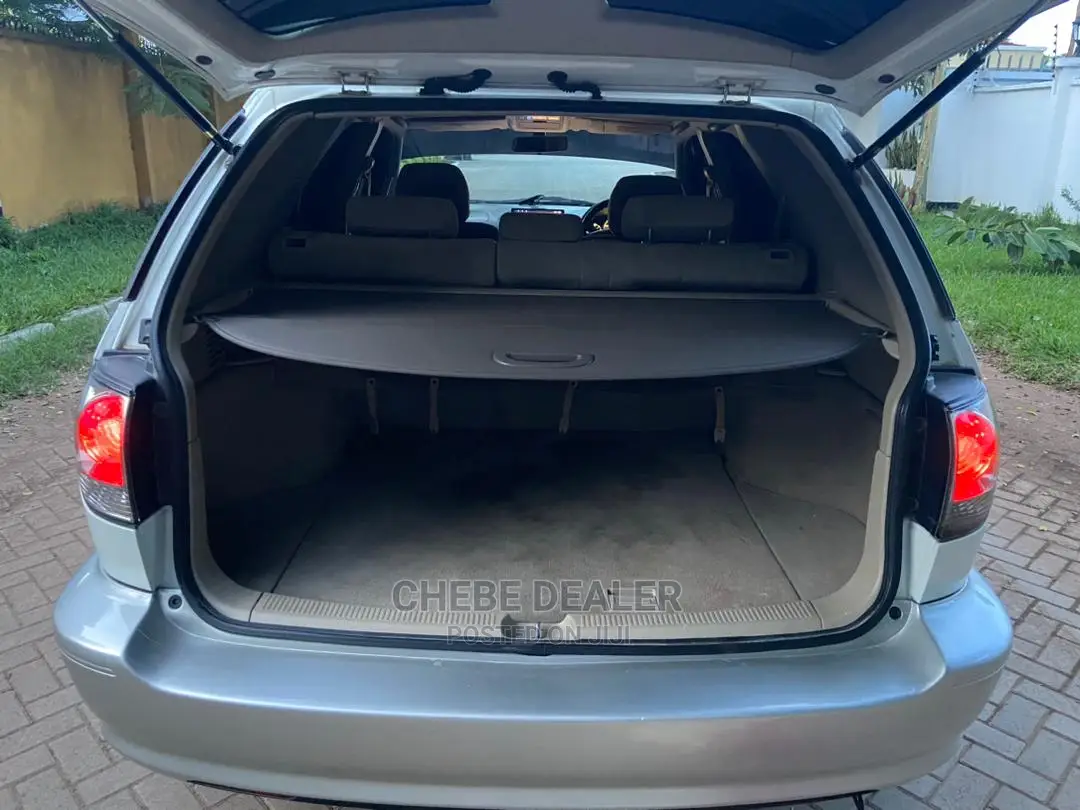 Toyota Harrier 2.4 16V 2001 White