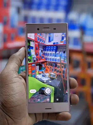 New Sony Xperia XZ1 64 GB Gold