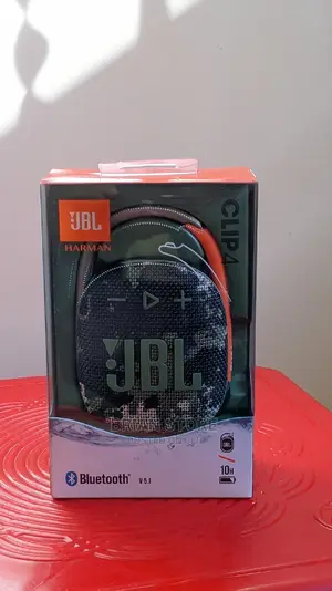 JBL Clip 4