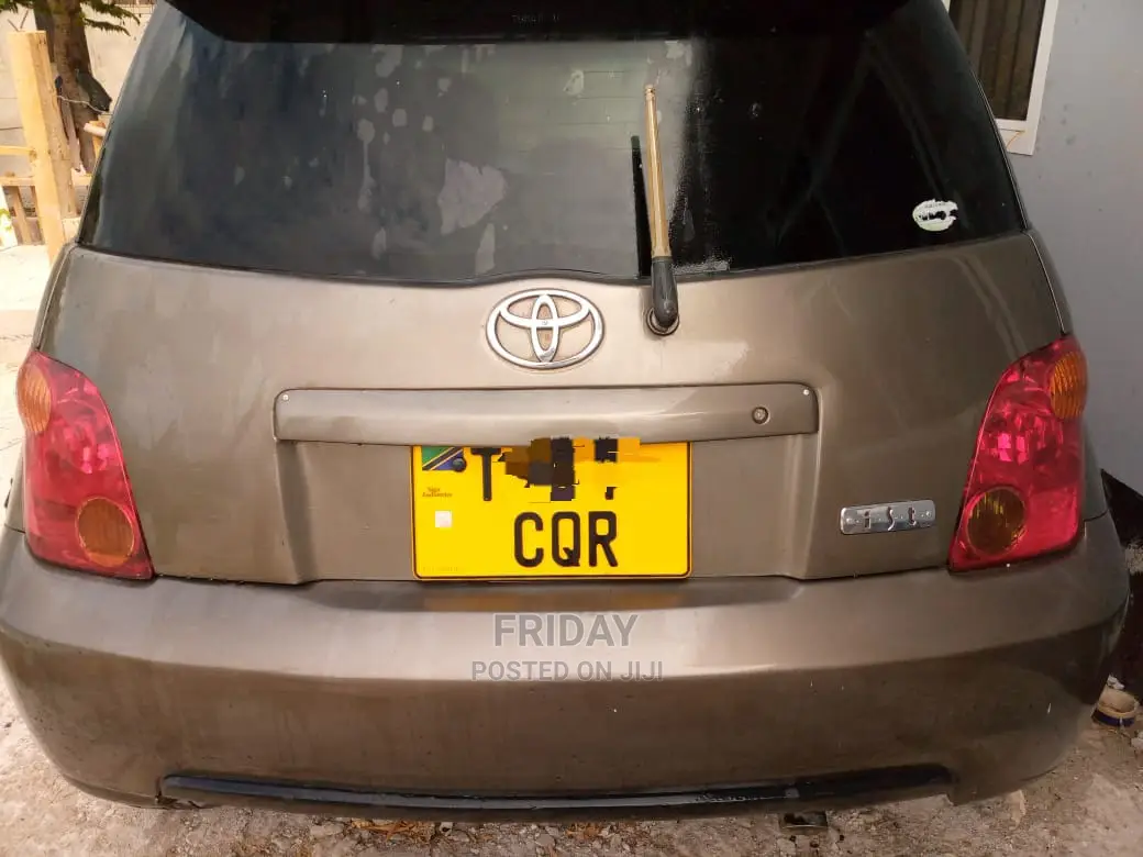 Toyota IST 2003 Gray
