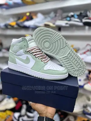 Air Jordan 01 "MINT GREEN