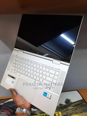 New Laptop HP Envy X360 15t 16GB Intel Core I5 SSD 512GB