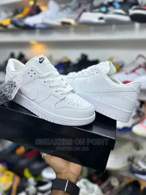 Nike Dunk Low Triple White 