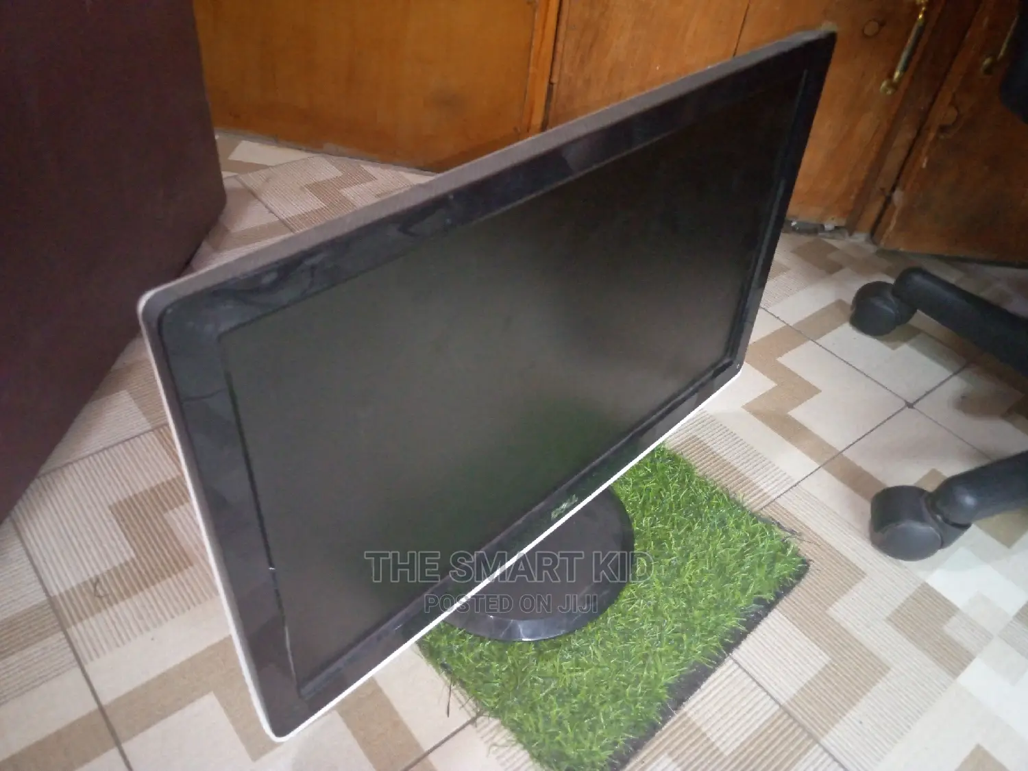 Monitors Inch 24 Zenye HDMI (High Definitions)