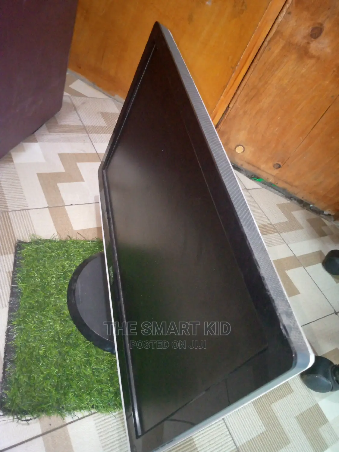 Monitors Inch 24 Zenye HDMI (High Definitions)