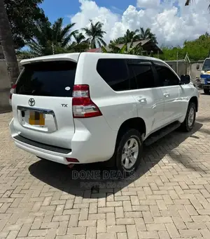 Toyota Land Cruiser Prado 2013 White