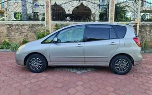 Toyota Corolla Spacio 1.5 v 2003 Beige