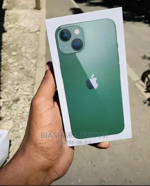 New Apple iPhone 13 128 GB Green
