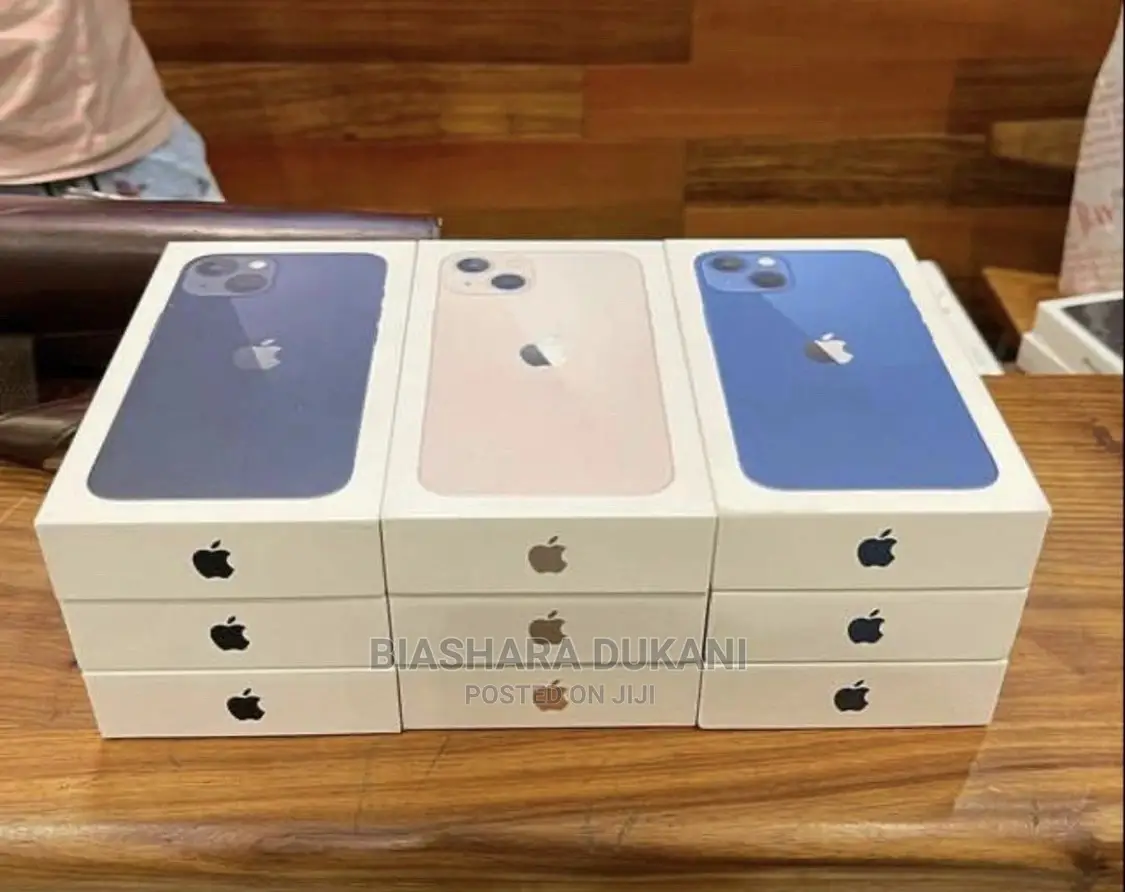 New Apple iPhone 13 128 GB Green