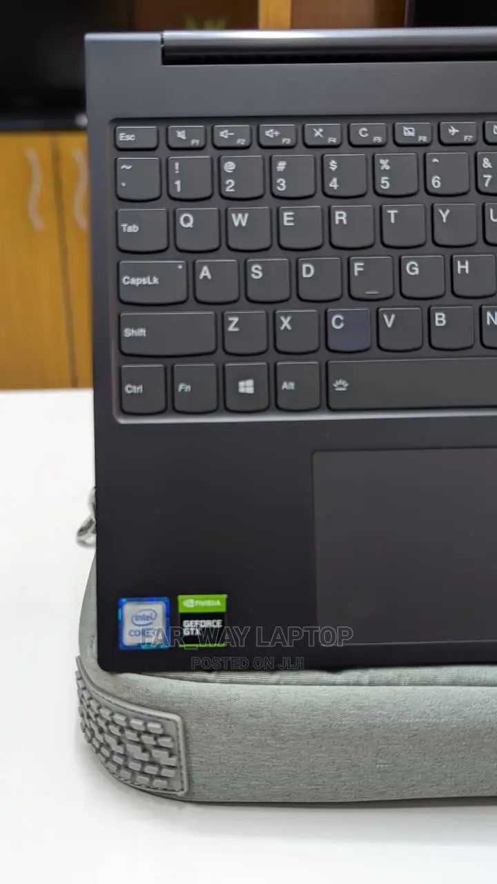 New Laptop Lenovo Yoga C930 16GB Intel Core I7 SSD 512GB