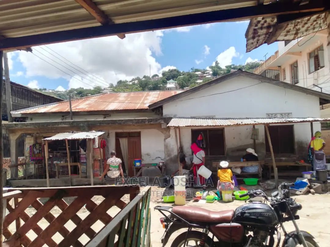 7bdrm House in Excela Joshua, Uhuru for Sale