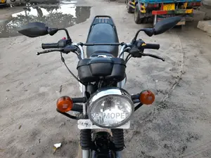 TVS King Cargo 2021 Pink