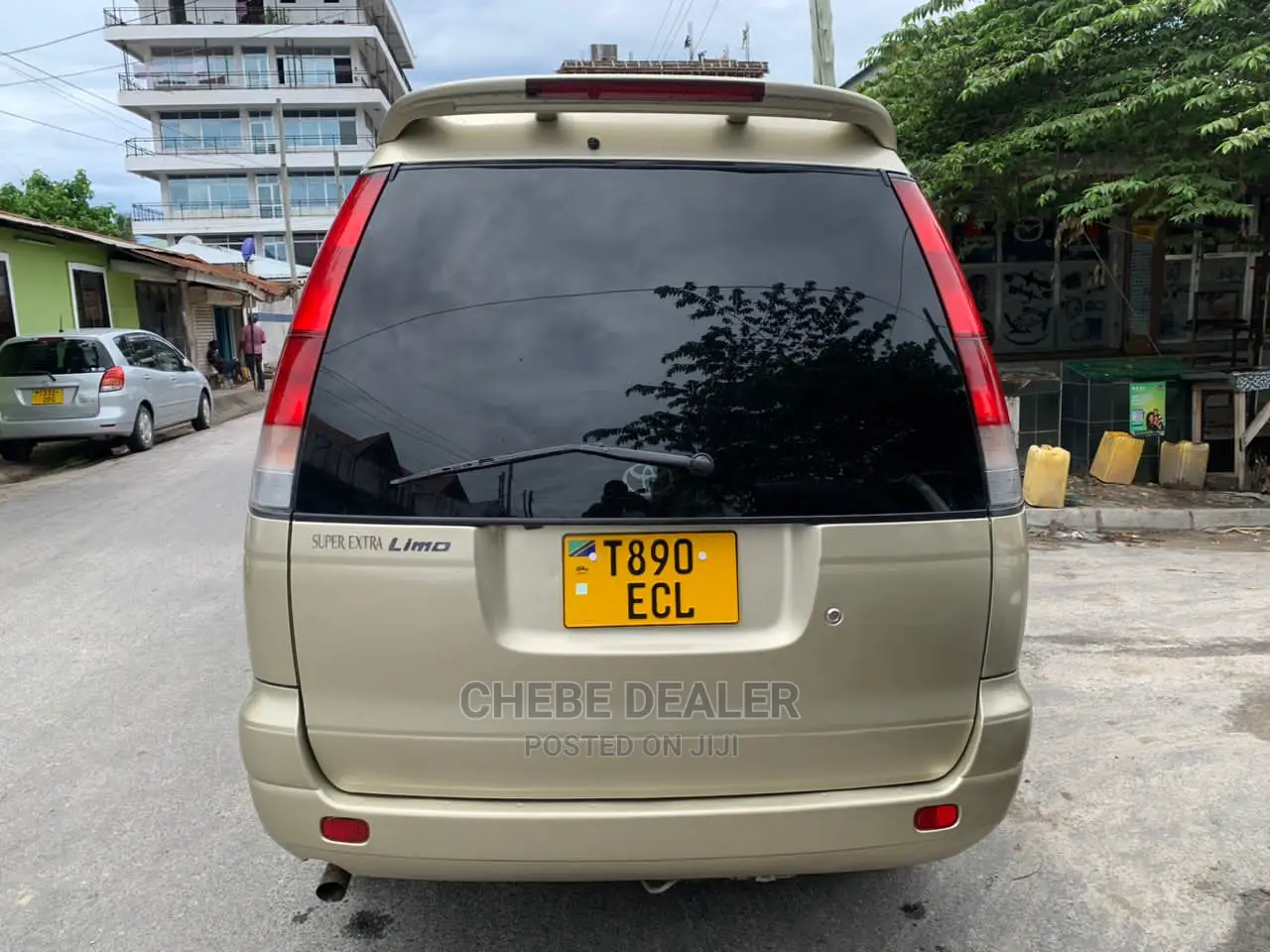 Toyota Noah 2.0 AWD (8 Seater) 2003 Gold