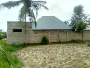 Gesti Yenye Vyumba Saba Swiming Pool Na Bar Inauzwa Miln 65.