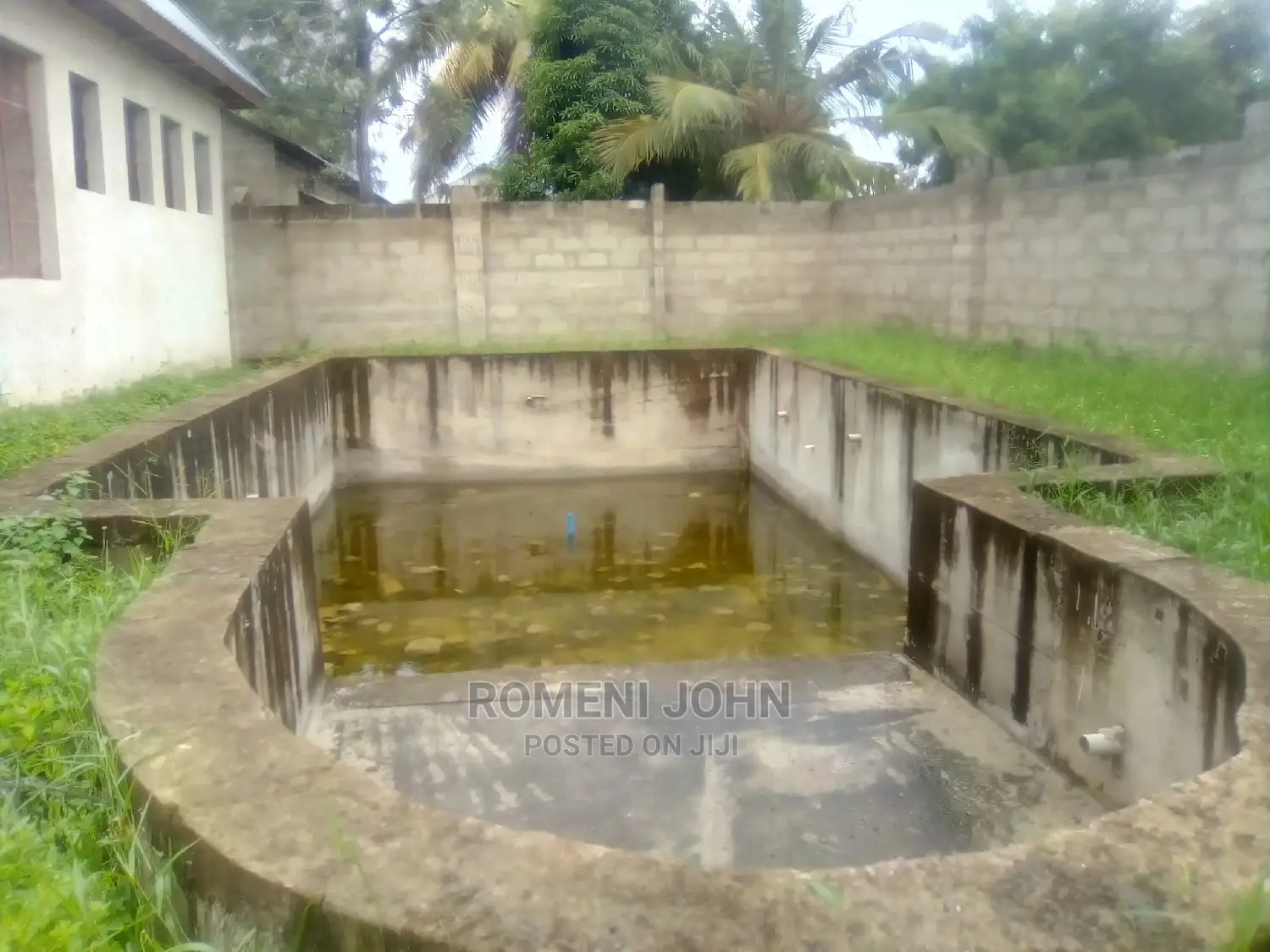 Gesti Yenye Vyumba Saba Swiming Pool Na Bar Inauzwa Miln 65.