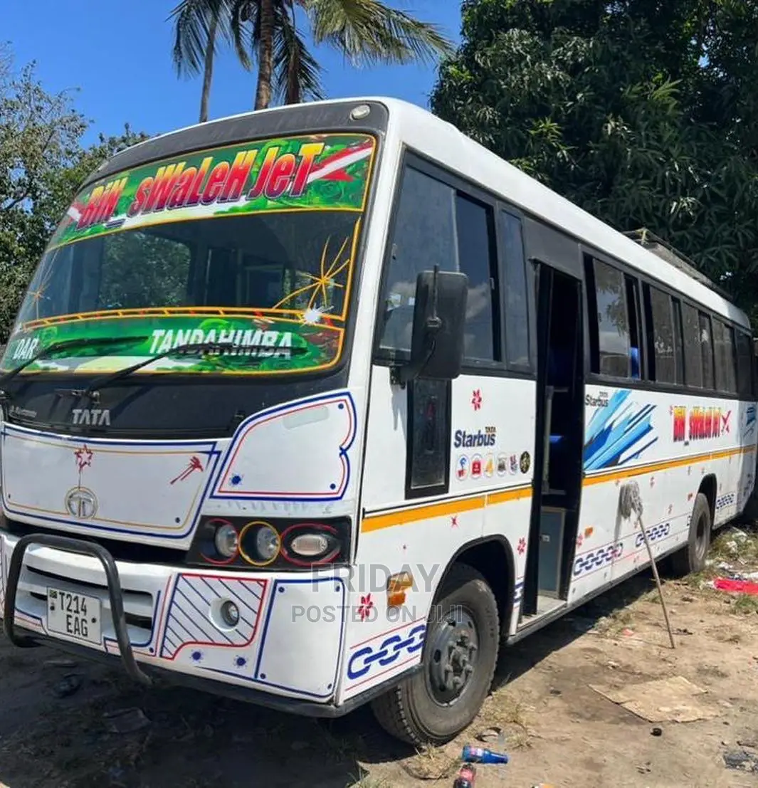 Tata Starbus Ultra Skool 2004 White
