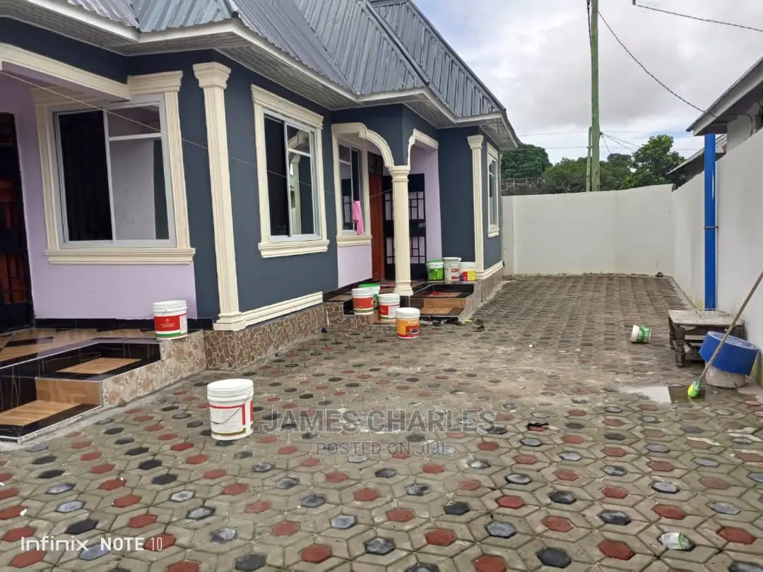 3bdrm Mansion in Chamazi for Sale