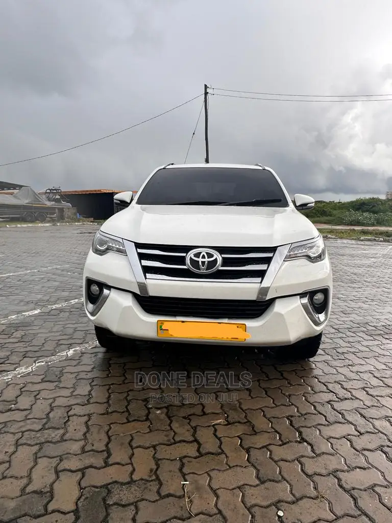 Toyota Fortuner 2017 White