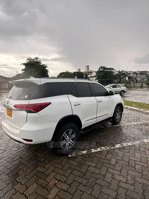 Toyota Fortuner 2017 White
