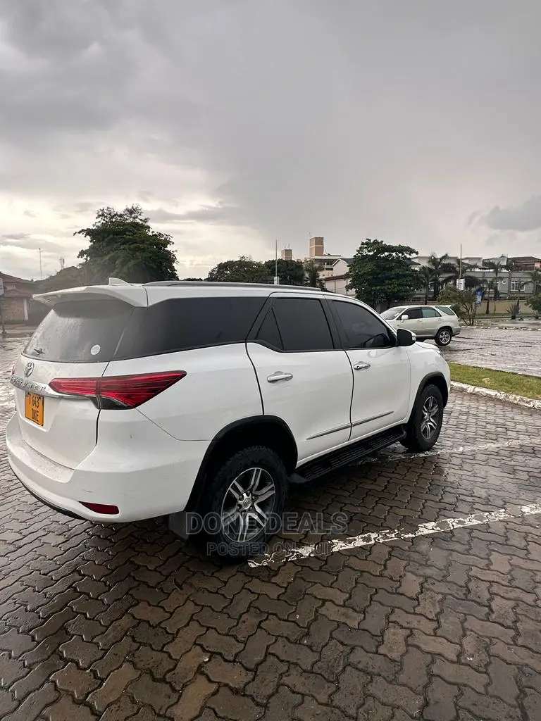 Toyota Fortuner 2017 White