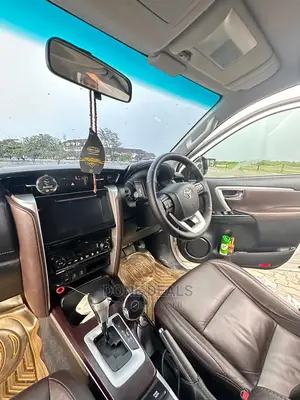 Toyota Fortuner 2017 White