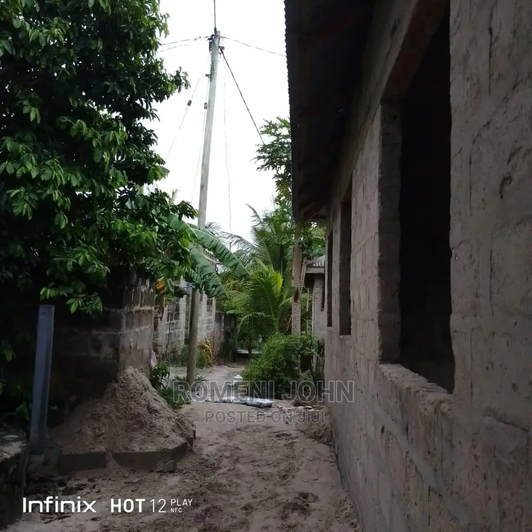 5bdrm Farm House in Tanzania DSM Ukonga for Sale