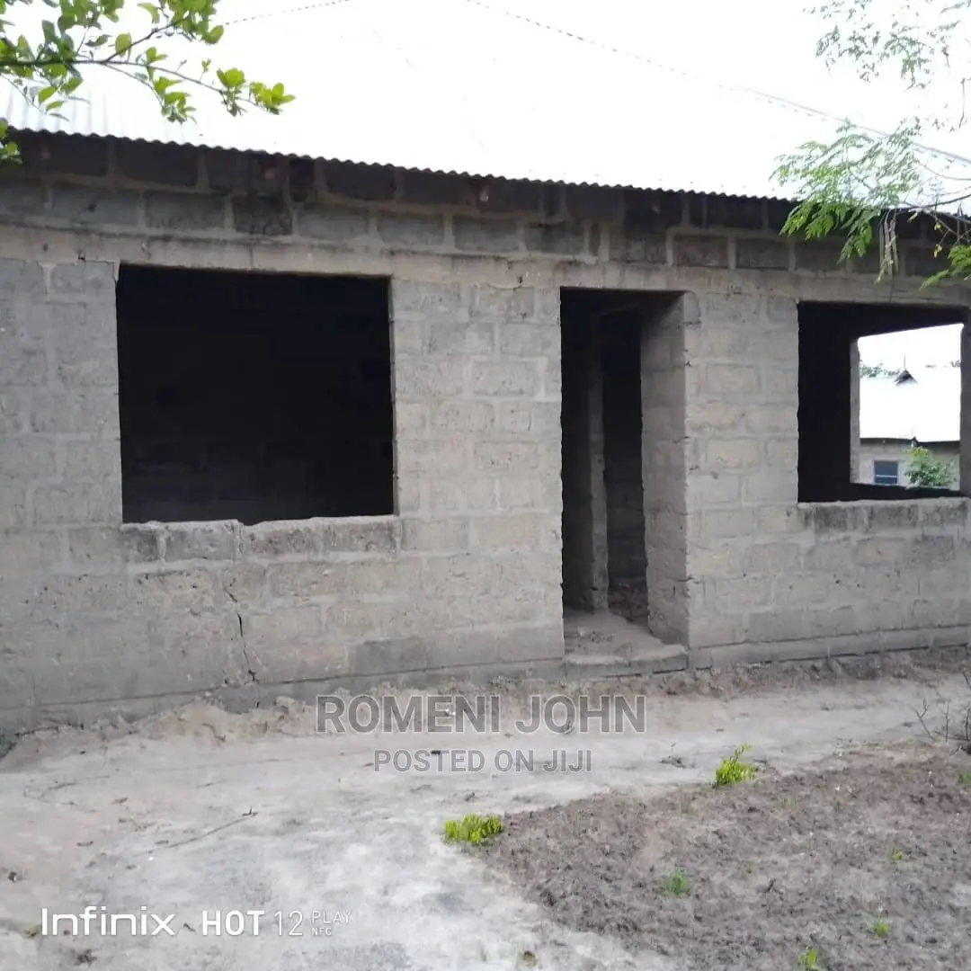 5bdrm Farm House in Tanzania DSM Ukonga for Sale
