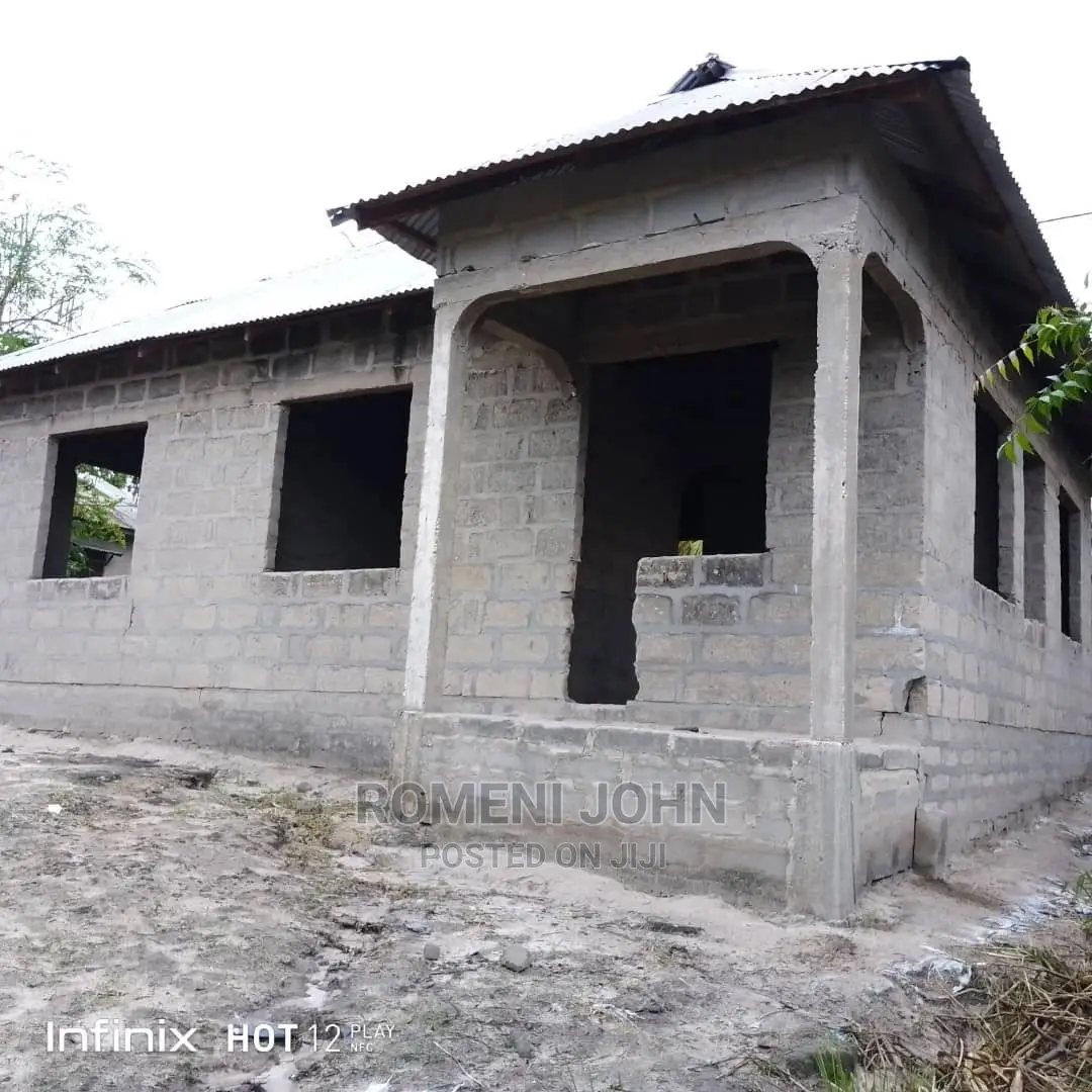 5bdrm Farm House in Tanzania DSM Ukonga for Sale