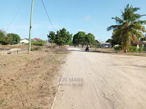 Kiwanja Kinauzwa Bweni