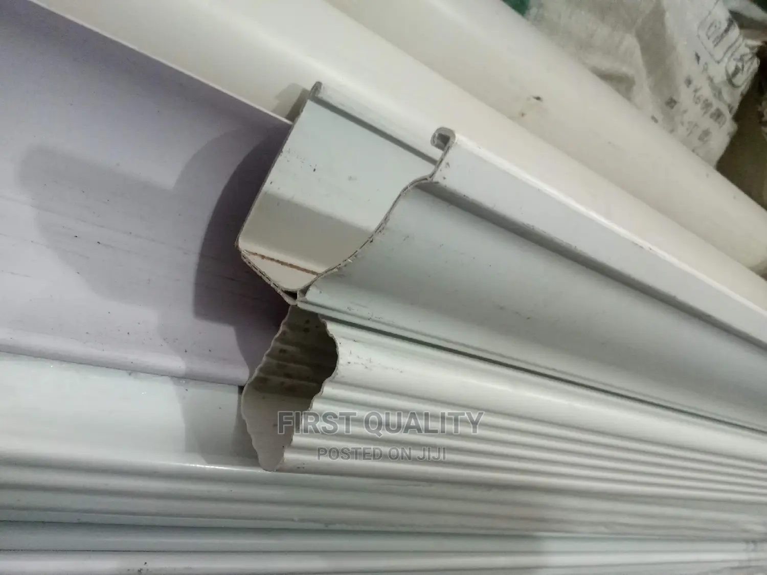 Square Gutter South 1grade