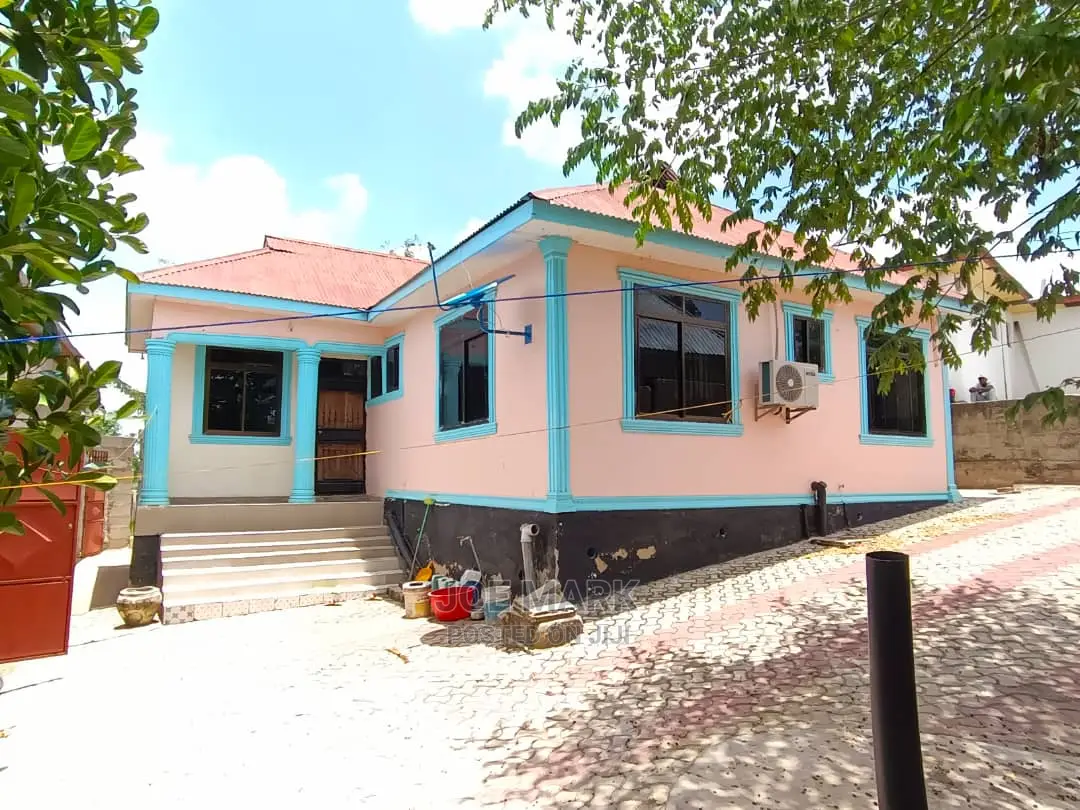 3bdrm House in Mark Real Estate, Mbezi for Sale