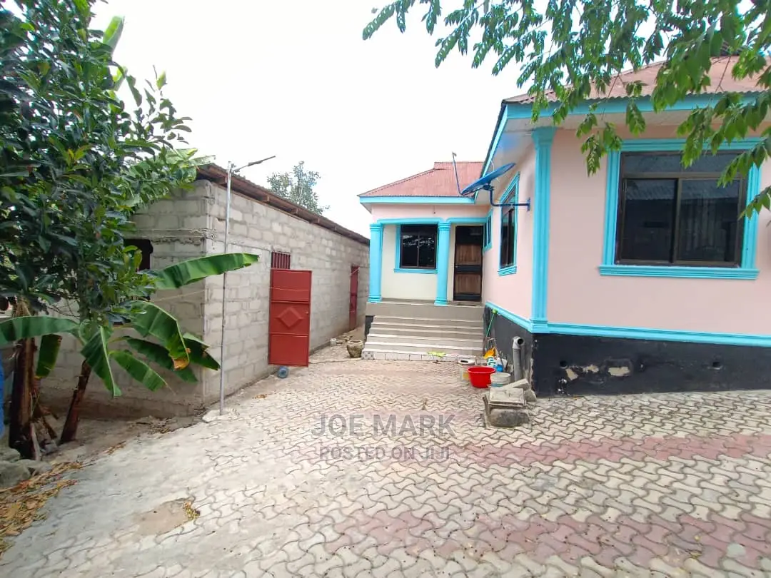 3bdrm House in Mark Real Estate, Mbezi for Sale