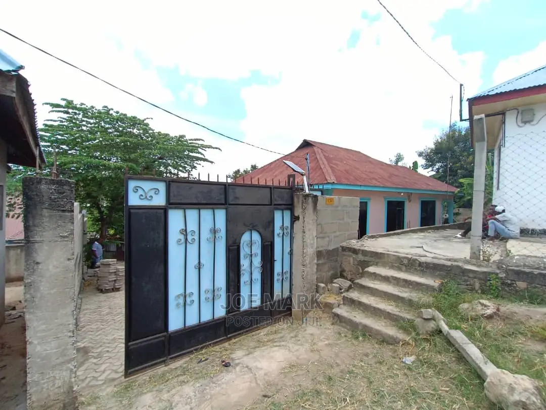 3bdrm House in Mark Real Estate, Mbezi for Sale