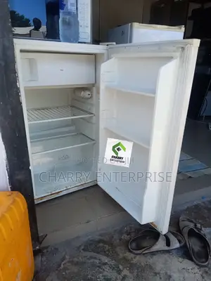  Fridge USED ZIPO CHACHE 