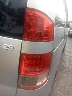 Toyota Noah 2.0 AWD (8 Seater) 2005 Silver