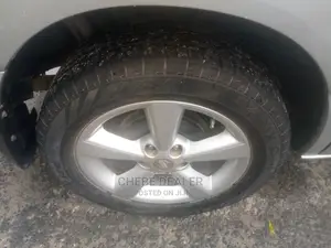 Toyota Noah 2.0 AWD (8 Seater) 2005 Silver