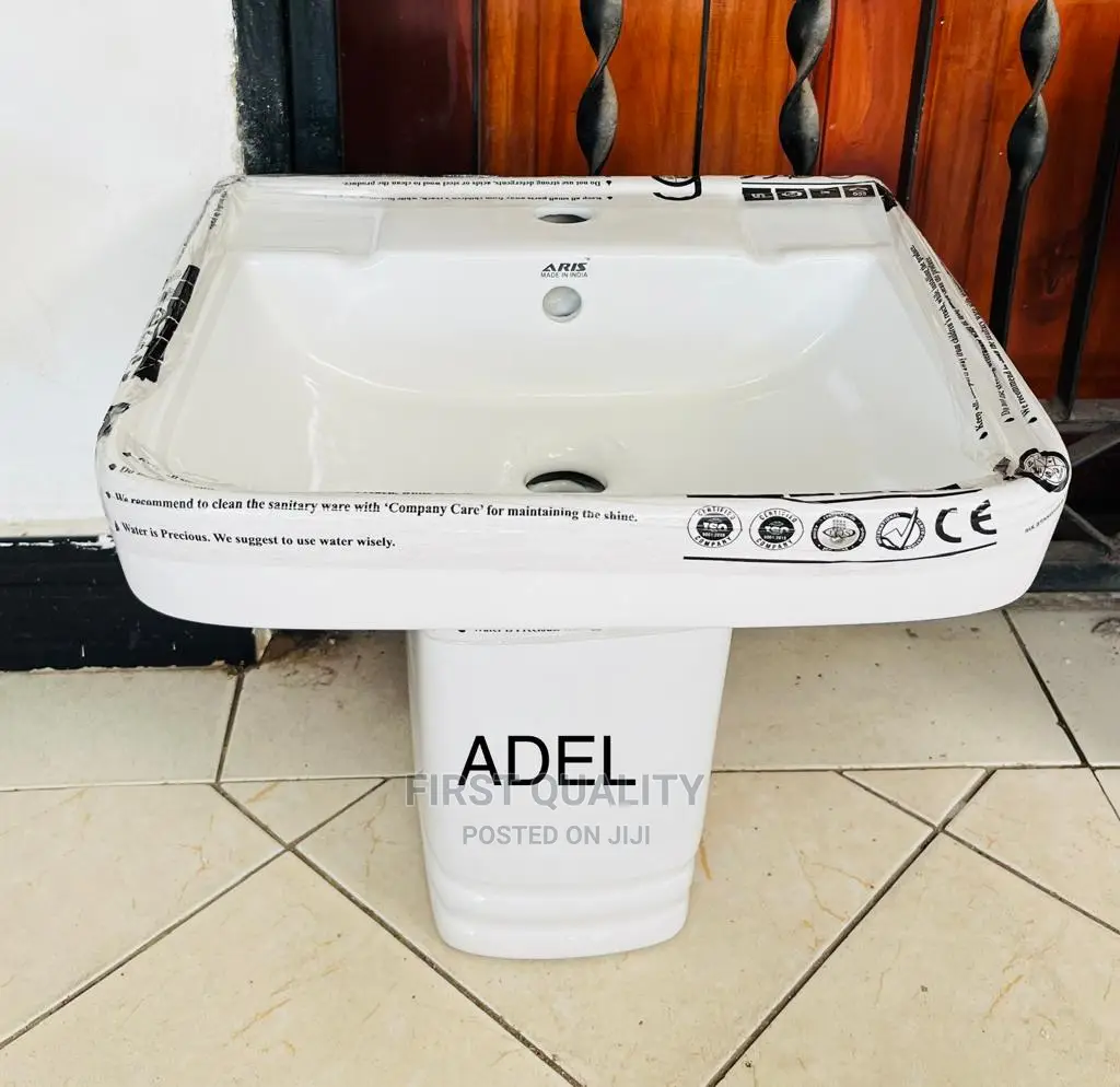 Adela Cubic Short