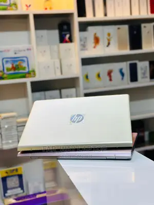 New Laptop HP Pavilion 14 8GB Intel Core i7 HDD 1T