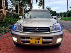 Toyota RAV4 2.0 D 2002 Gold