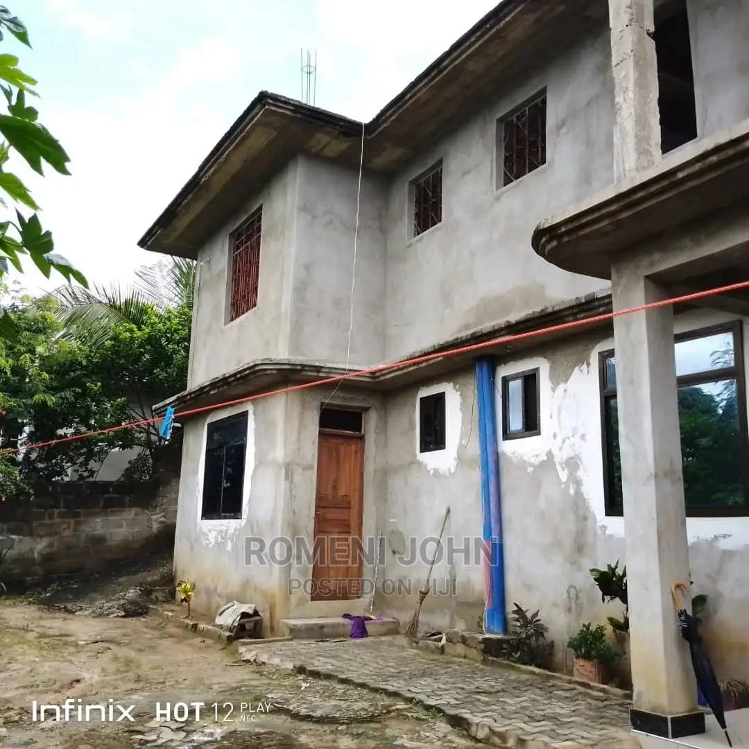5bdrm Block of Flats in Tanzania DSM Ukonga for Sale