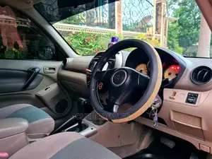 Toyota RAV4 2.0 D 2002 Gold