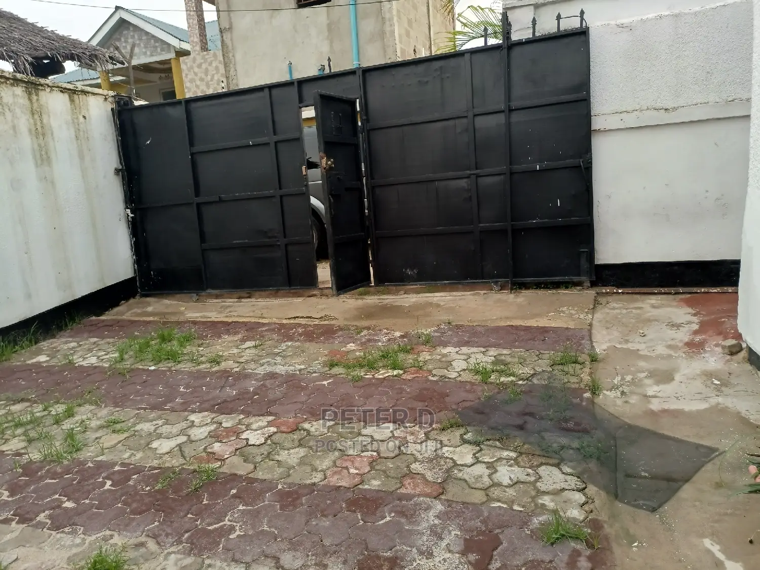 2bdrm House in Mikocheni for rent