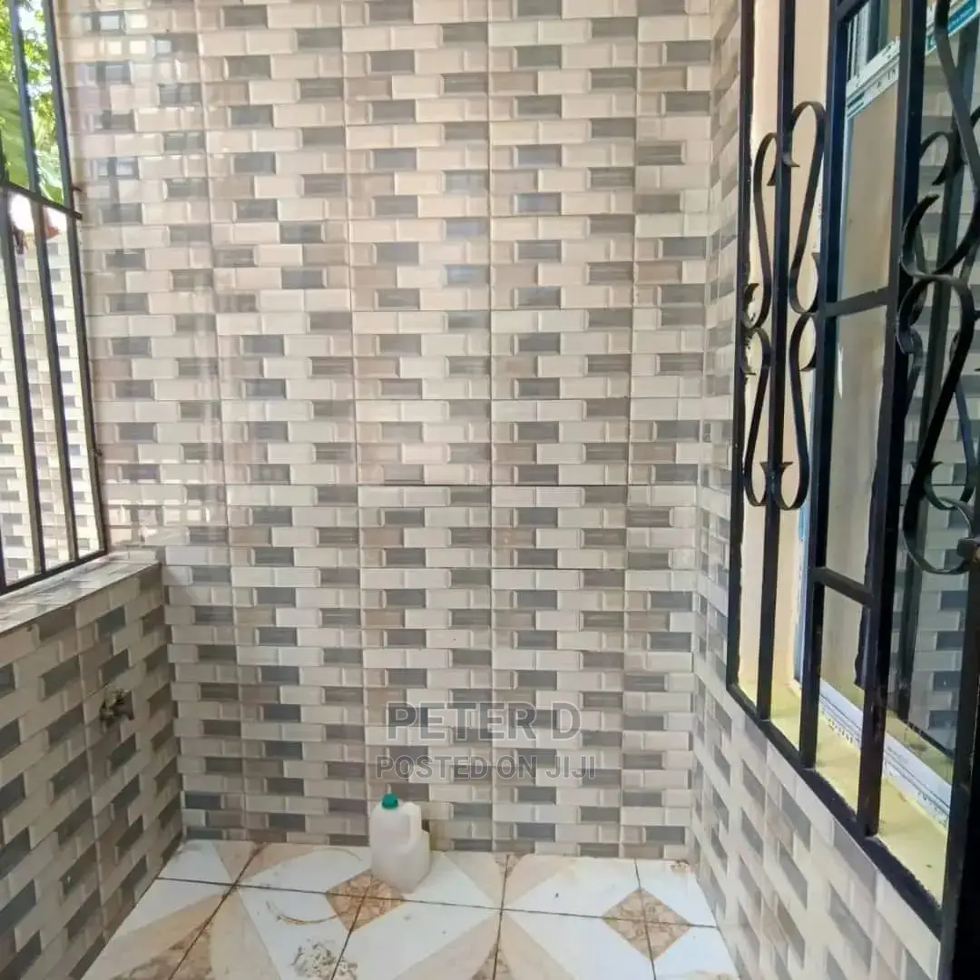 1bdrm Apartment in Kimara for rent