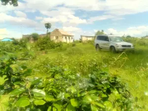 Eneo La Kibiashara Na Makazi Linauzwa Milioni 27.5 Bombambil